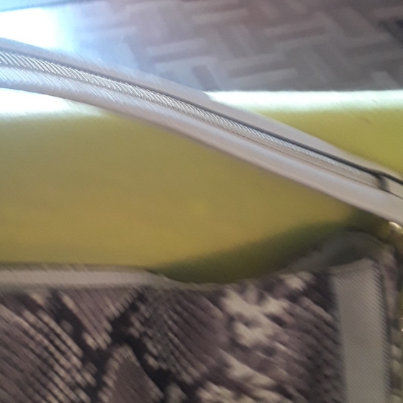 Handbag - Picture 2 of 6